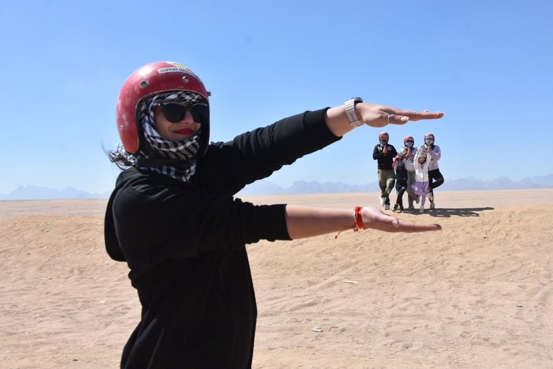 Fun photo tricks in the desert