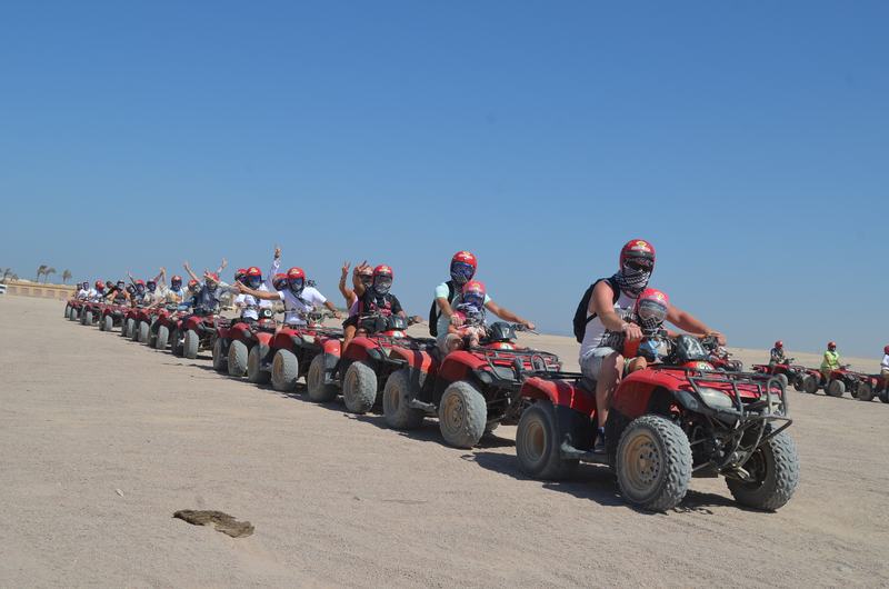 Quad convoy lined up at the start